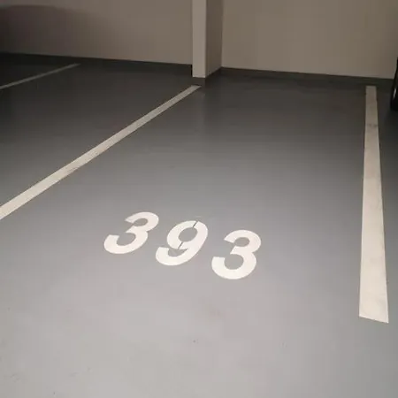 M&m1 Near Center - Free Garage Parking - Ac * Kosice