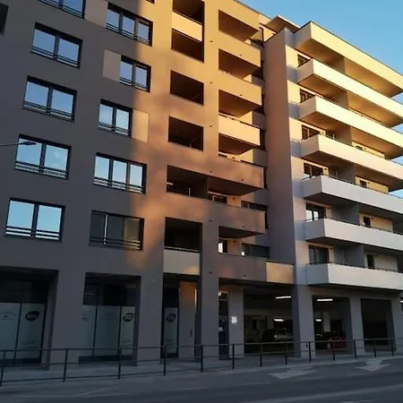 M&m1 Near Center - Free Garage Parking - Ac Apartment Kosice